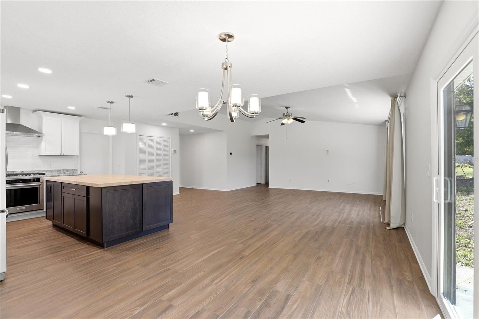 Image 18 of 34 For 7326 Wethersfield Drive