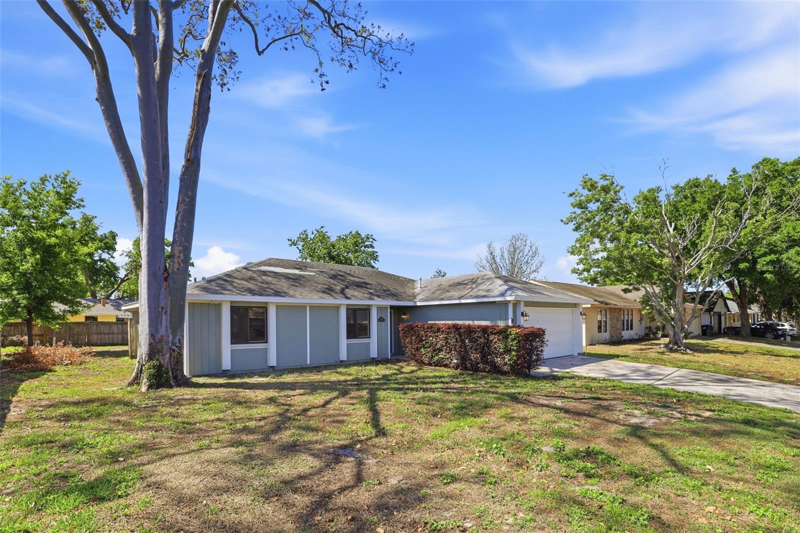 Image 4 of 34 For 7326 Wethersfield Drive