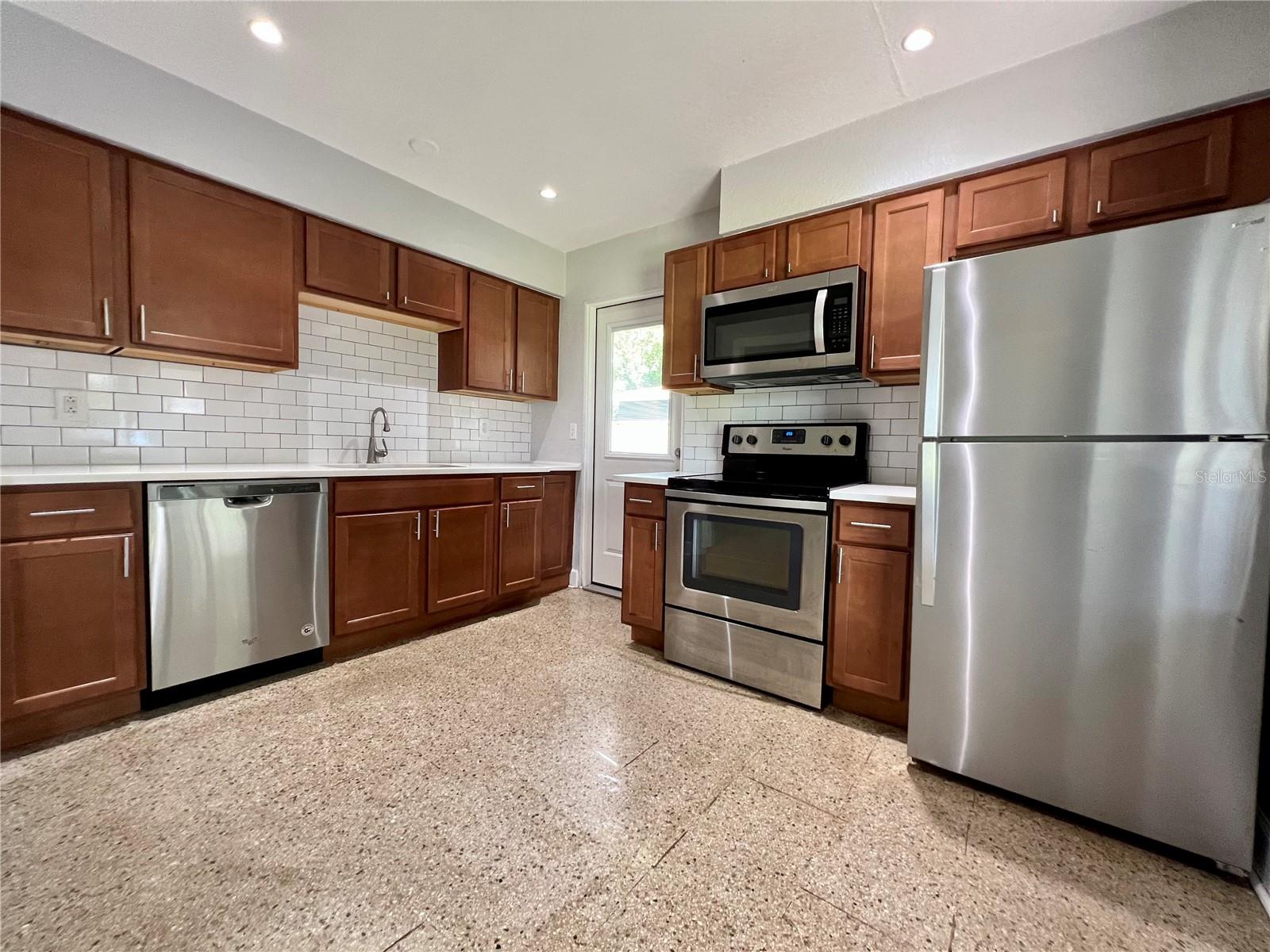 Image 10 of 13 For 2503 Kaley Avenue