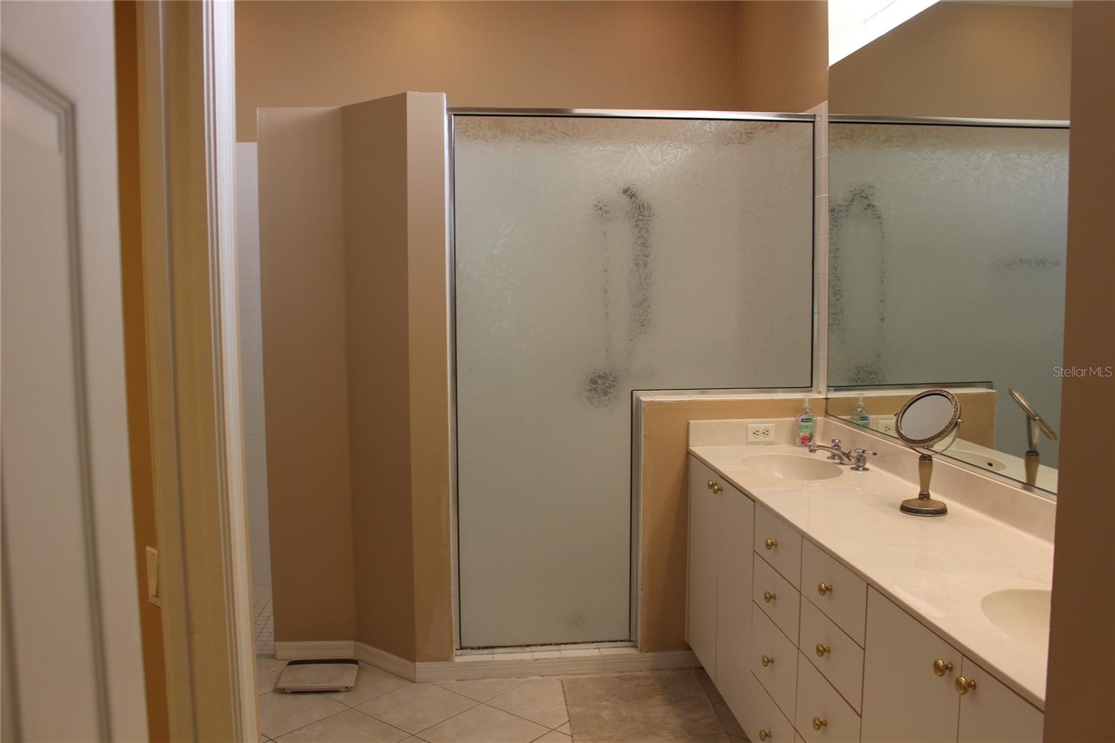 Image 23 of 26 For 5019 88th Street Street E F-18