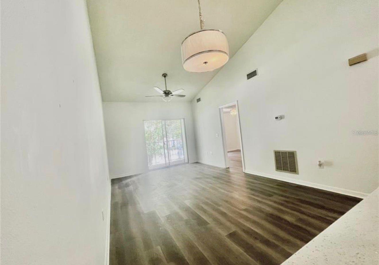 Image 7 of 9 For 5011 Bordeaux Village Place 201