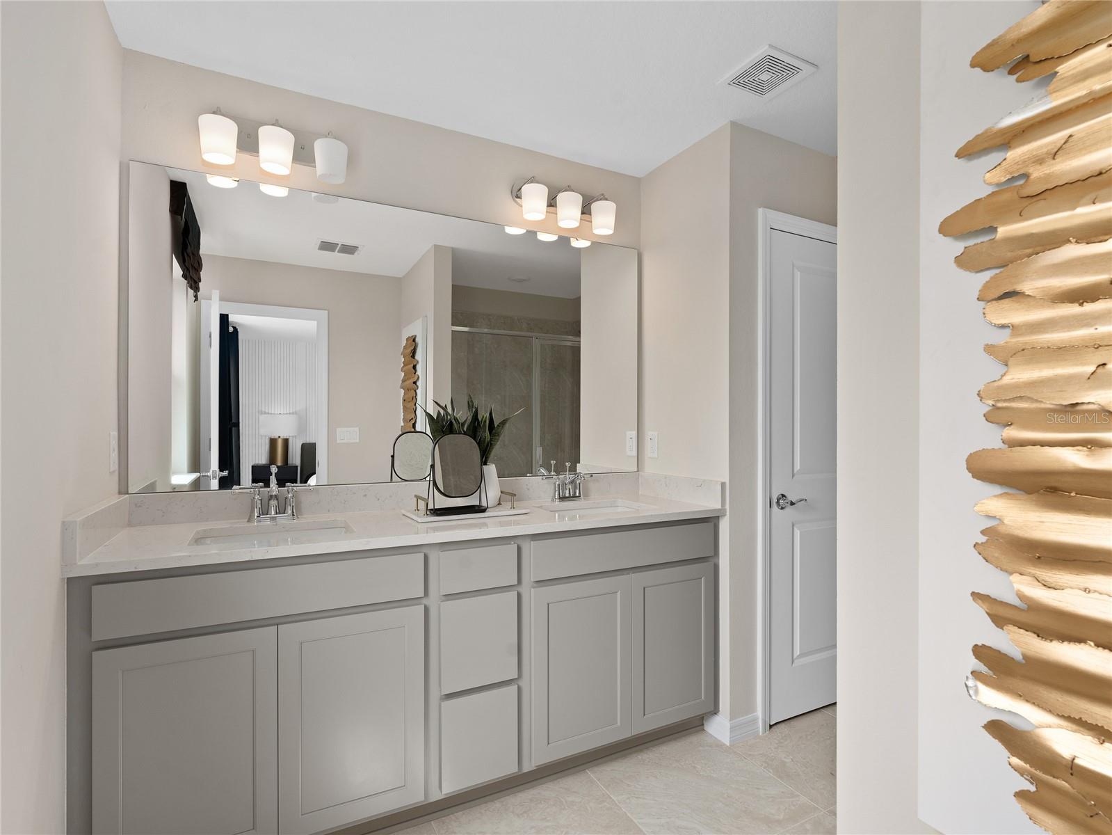 Image 18 of 26 For 10326 Cressida Alley