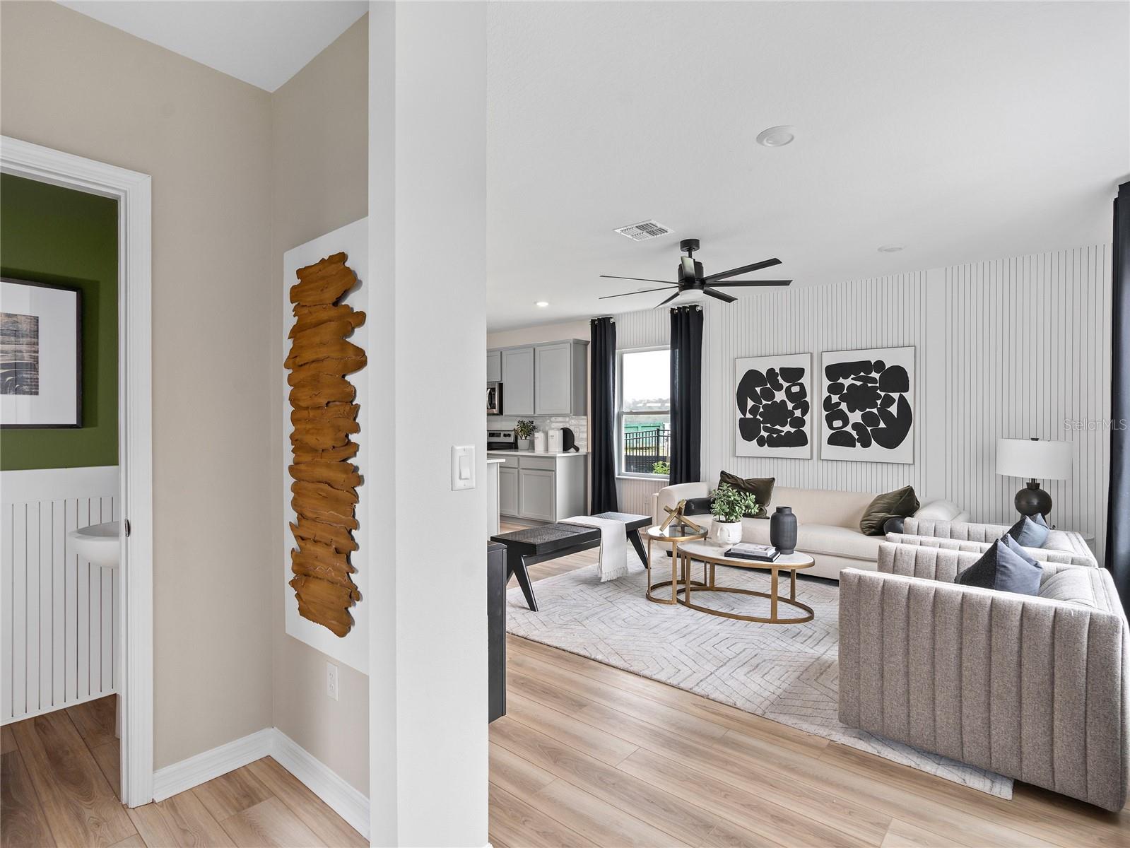 Image 4 of 26 For 10326 Cressida Alley