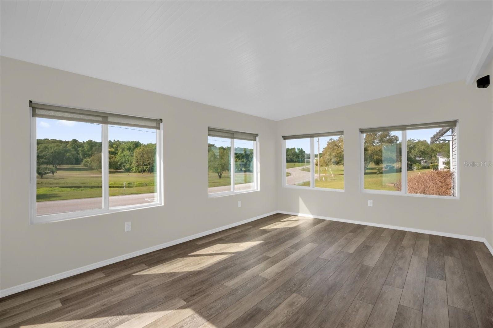 Image 16 of 52 For 4114 Myrtle Oak Court 852