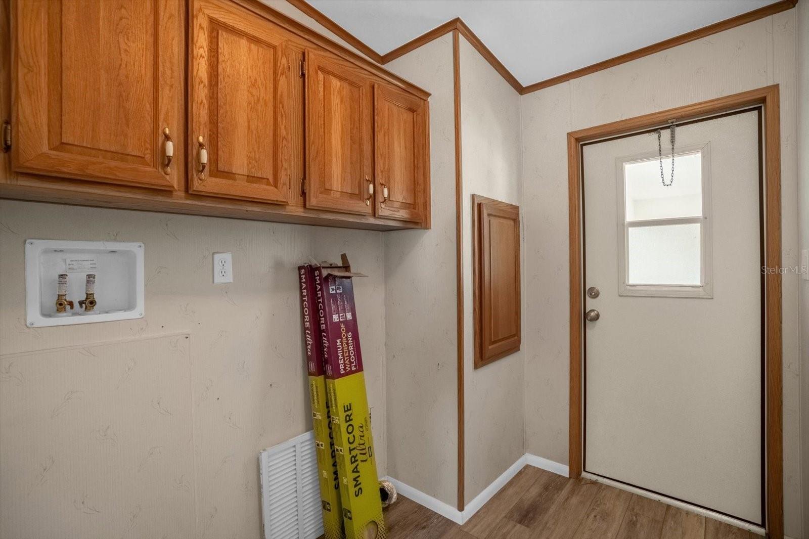 Image 27 of 52 For 4114 Myrtle Oak Court 852