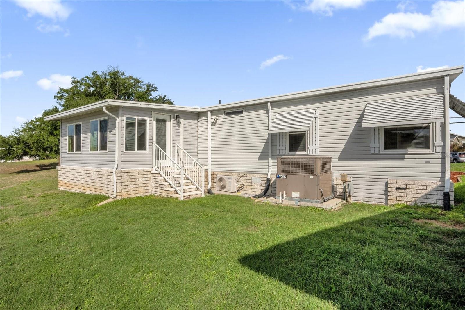 Image 30 of 52 For 4114 Myrtle Oak Court 852