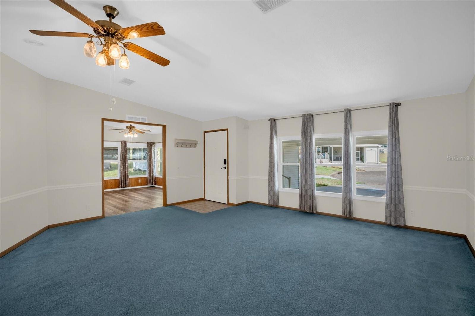 Image 7 of 52 For 4114 Myrtle Oak Court 852