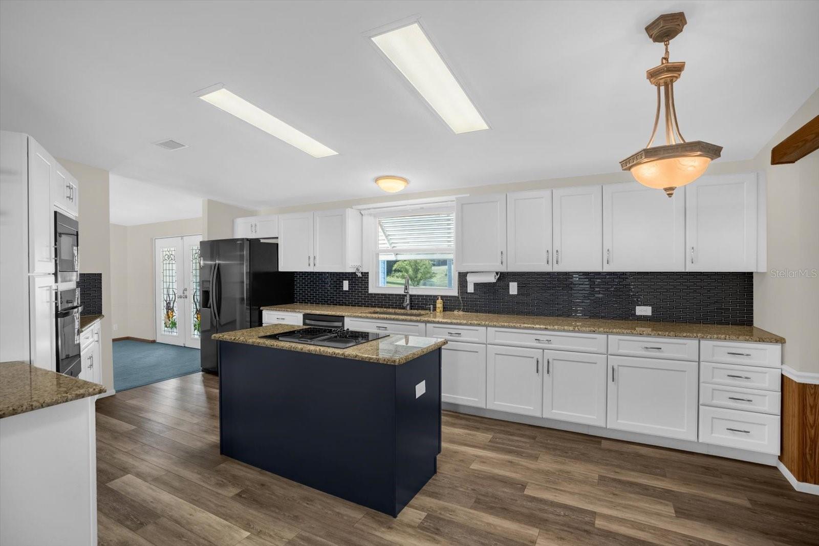 Image 9 of 52 For 4114 Myrtle Oak Court 852