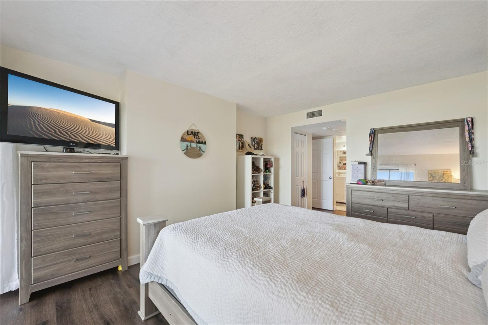 Image 13 of 35 For 4109 Fairview Vista Point 114