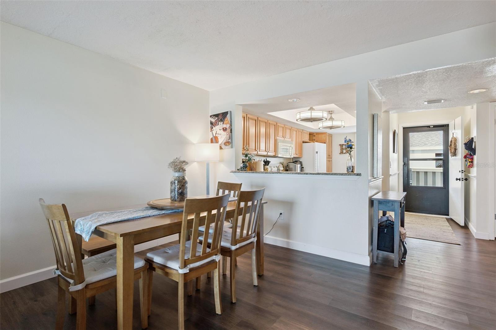 Image 6 of 35 For 4109 Fairview Vista Point 114