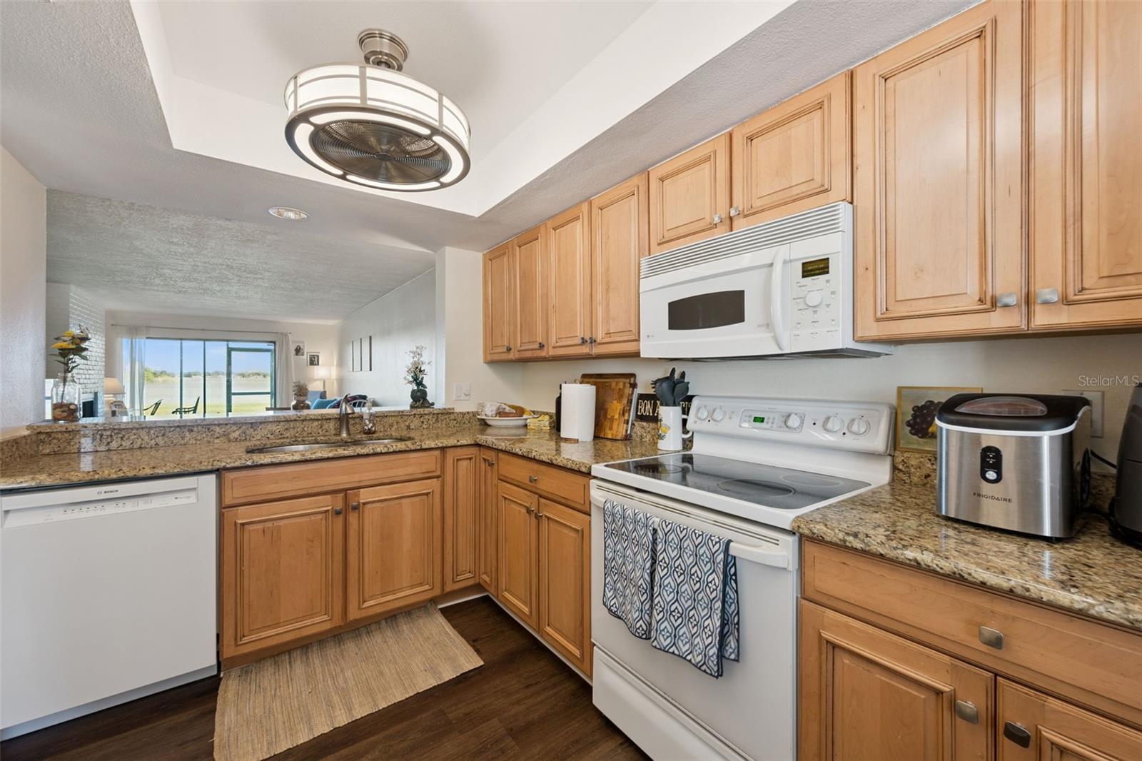 Image 9 of 35 For 4109 Fairview Vista Point 114