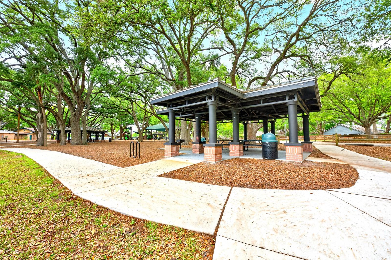 Image 36 of 39 For 600 Northern Way 302