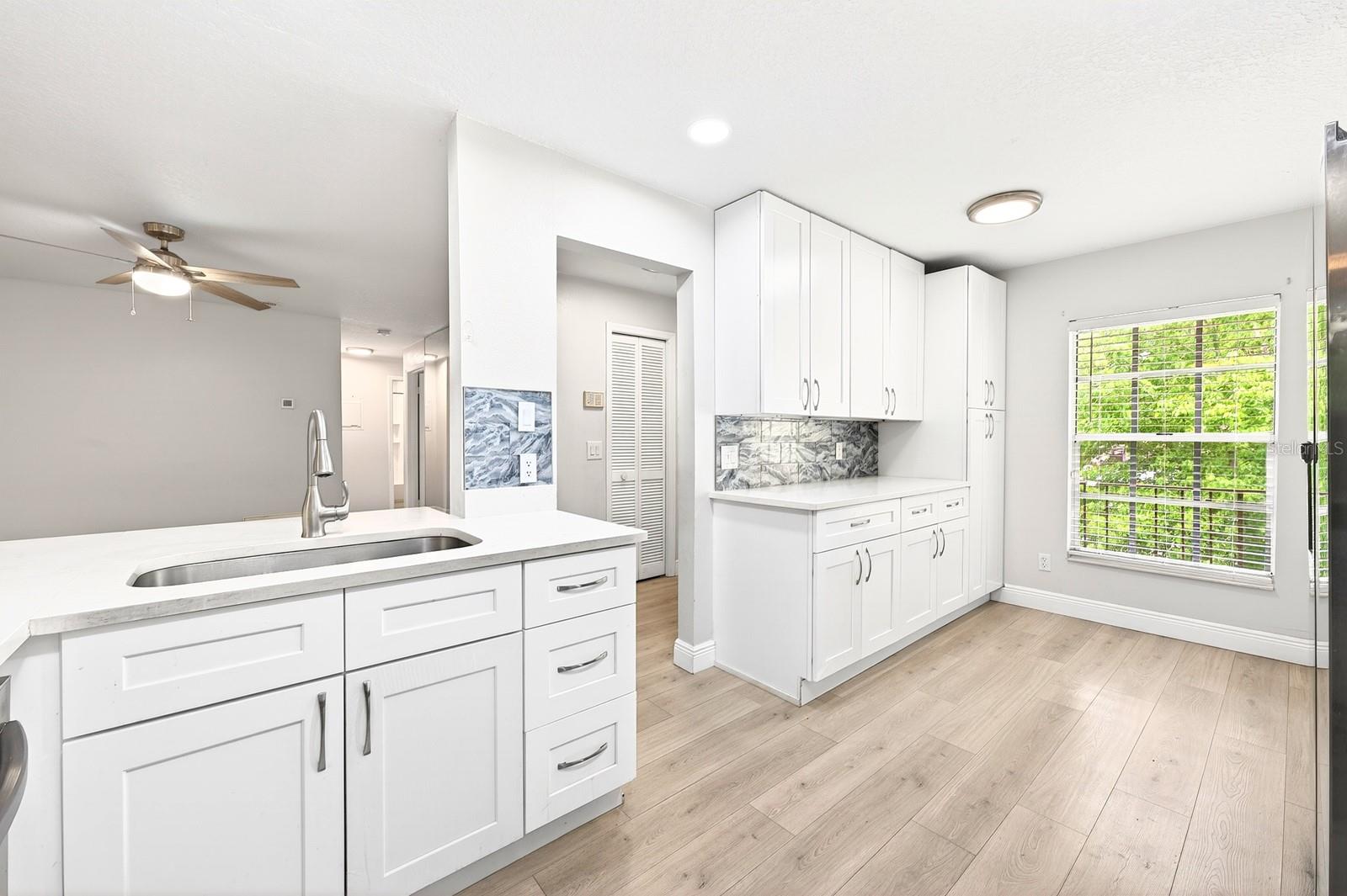 Image 8 of 39 For 600 Northern Way 302