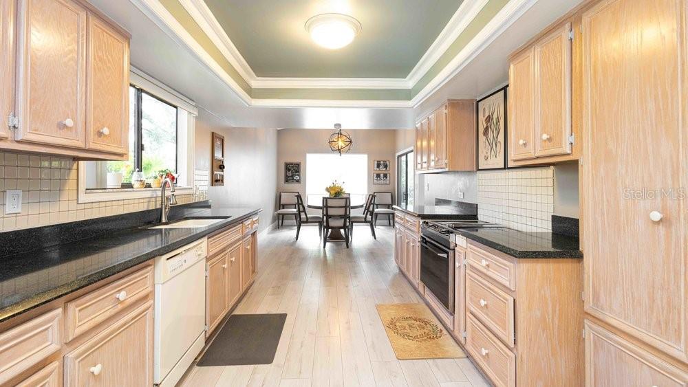 Image 17 of 43 For 106 Country Place