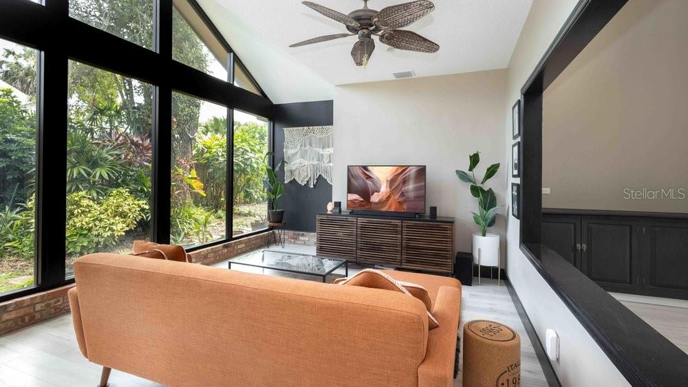 Image 21 of 43 For 106 Country Place