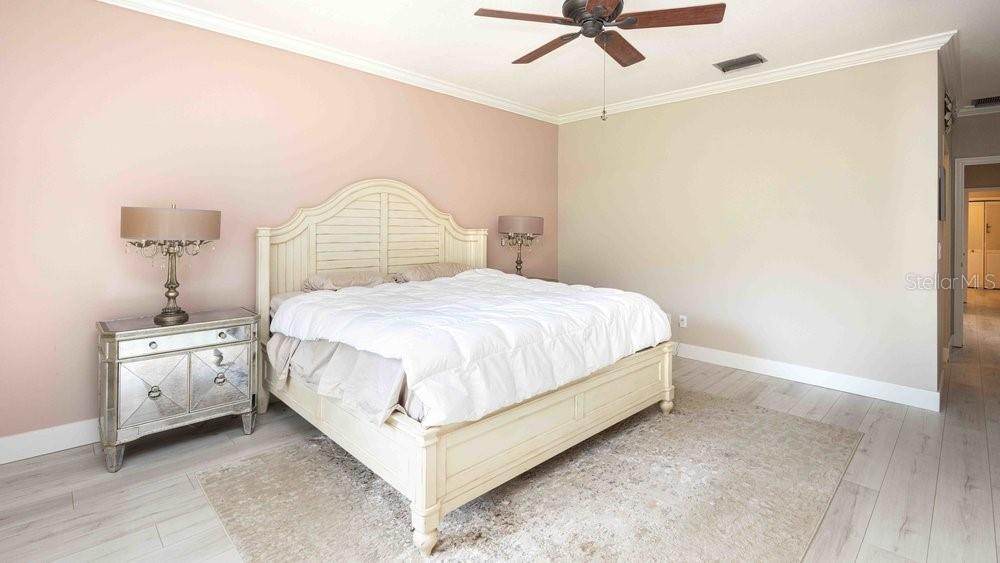 Image 24 of 43 For 106 Country Place