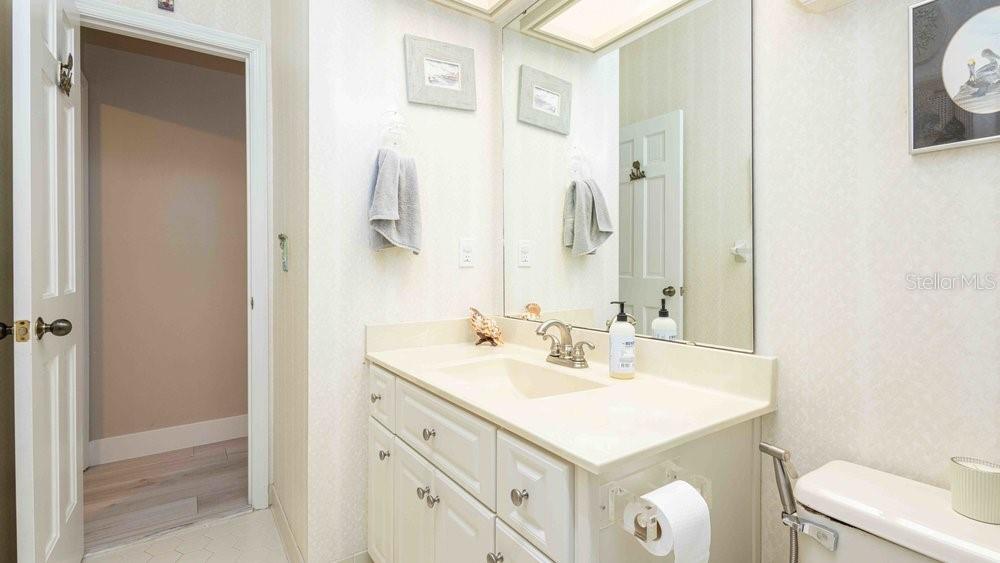 Image 29 of 43 For 106 Country Place