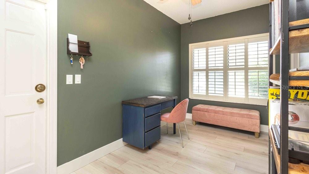 Image 32 of 43 For 106 Country Place