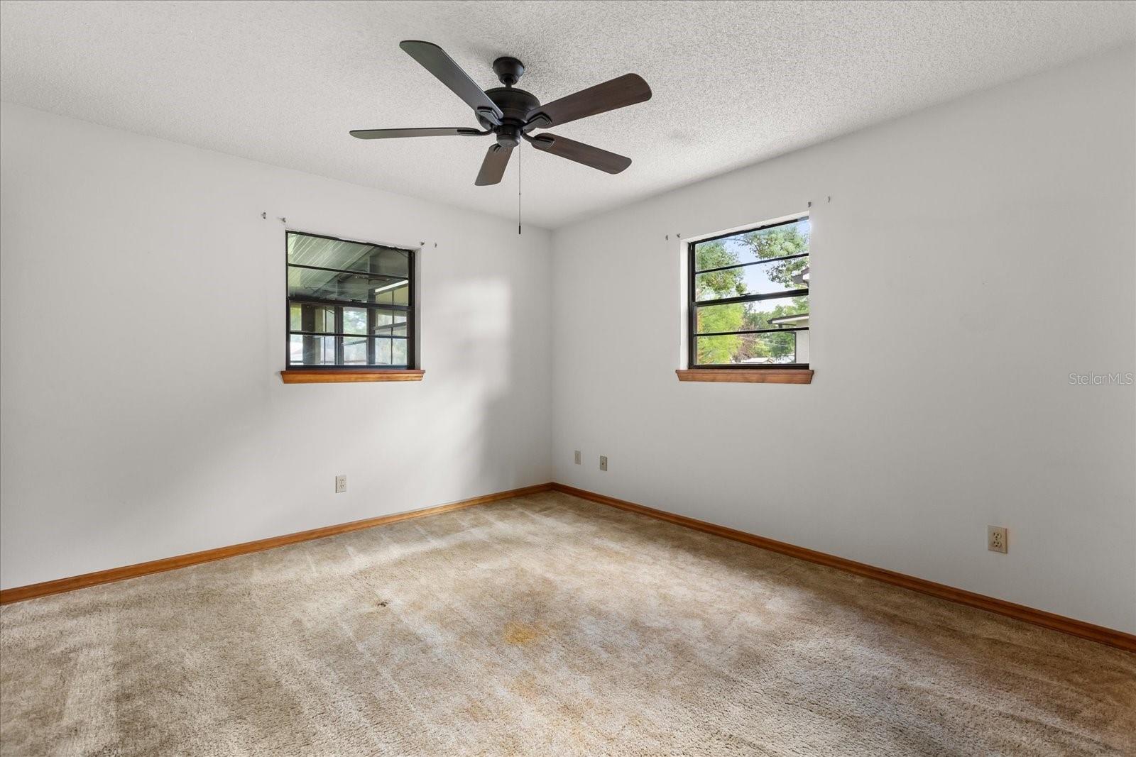 Image 19 of 27 For 407 Wyoming Avenue