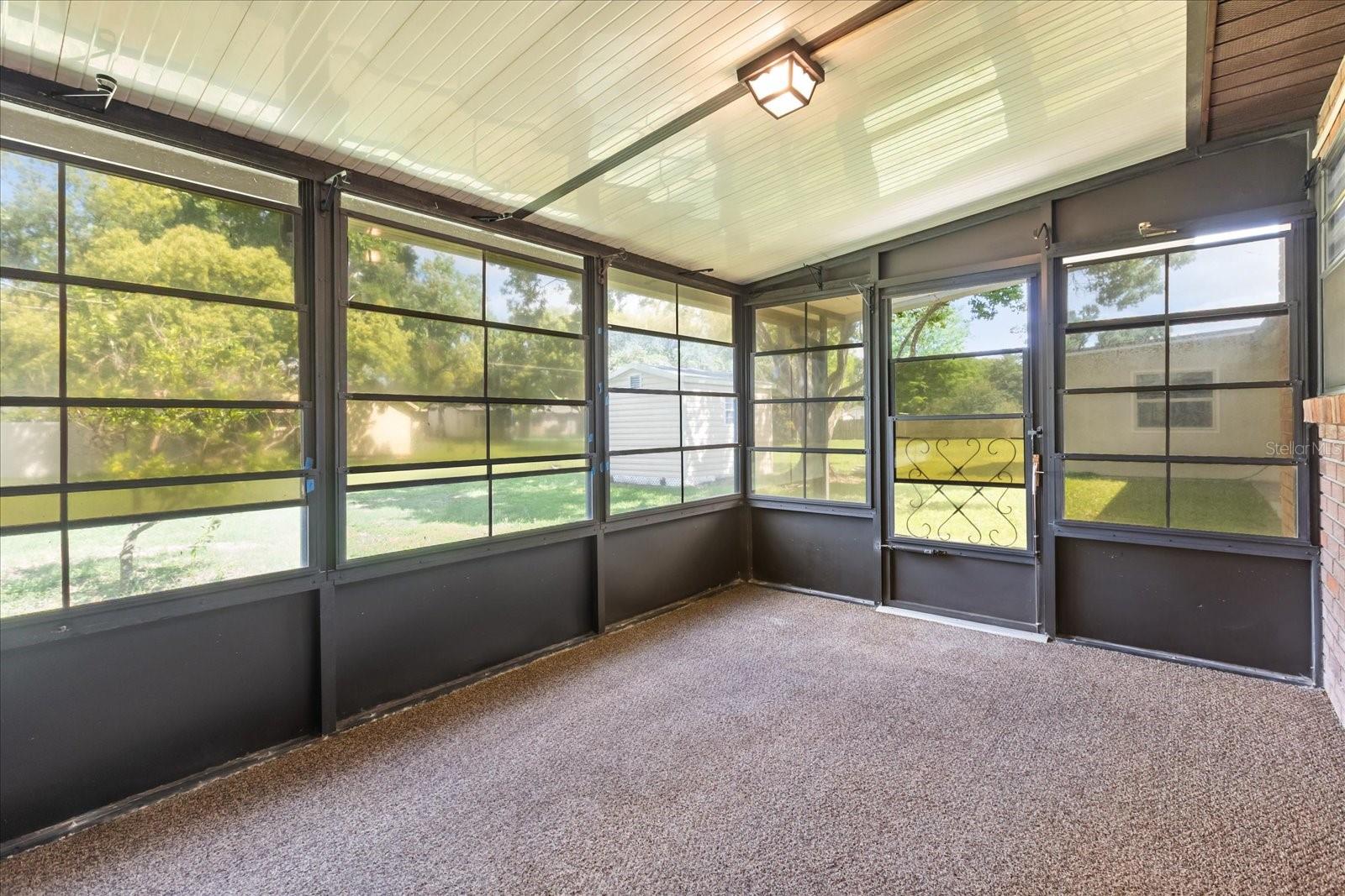 Image 21 of 27 For 407 Wyoming Avenue