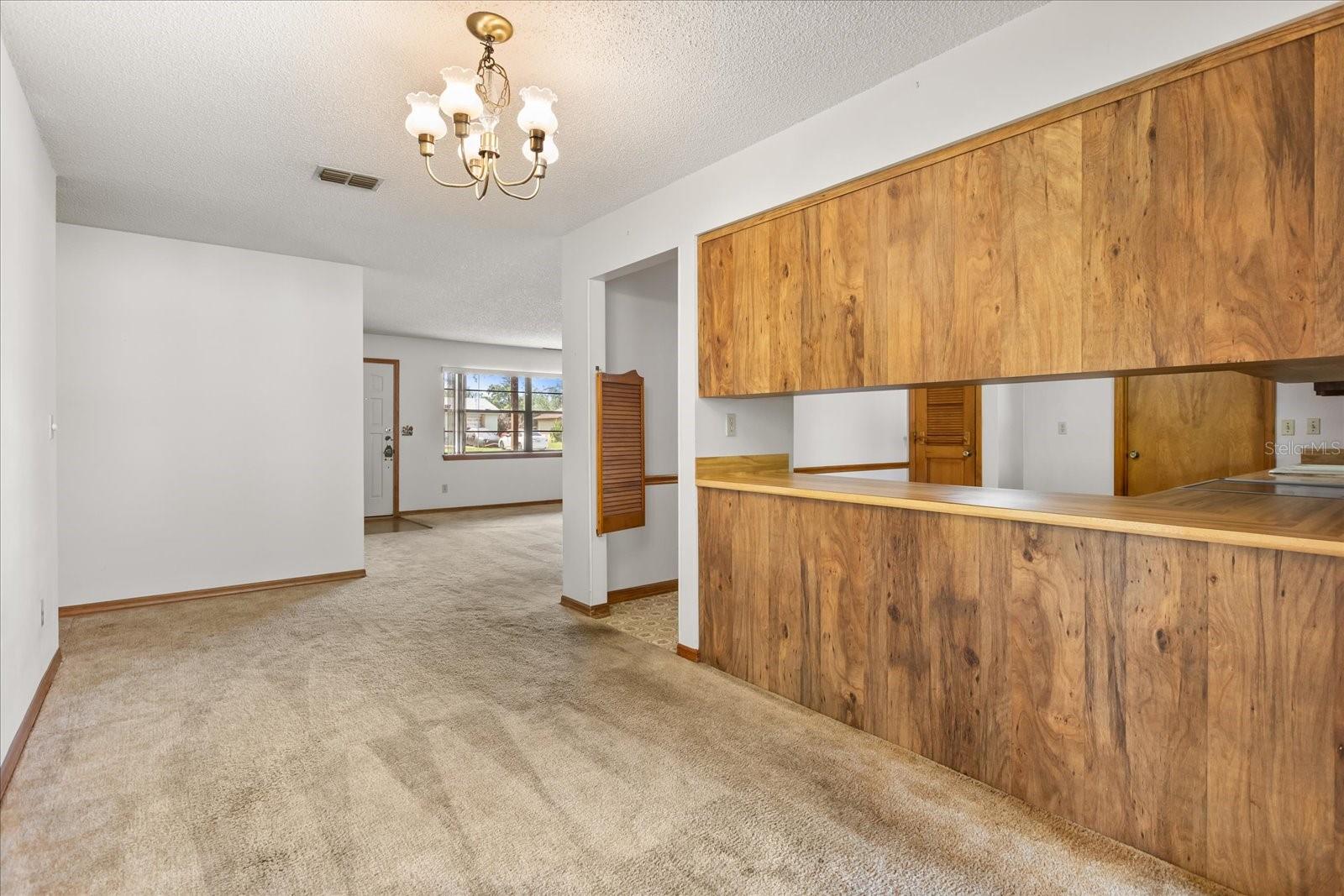 Image 6 of 27 For 407 Wyoming Avenue