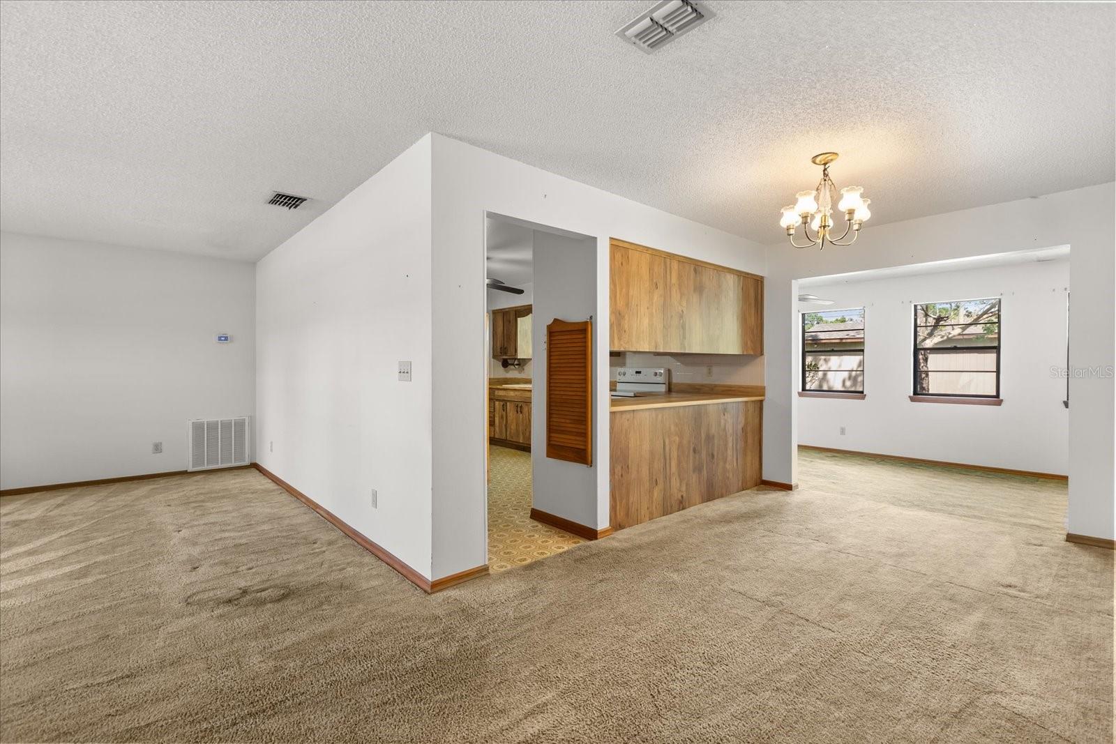 Image 7 of 27 For 407 Wyoming Avenue