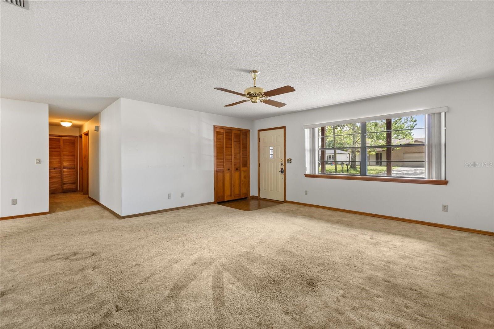 Image 9 of 27 For 407 Wyoming Avenue