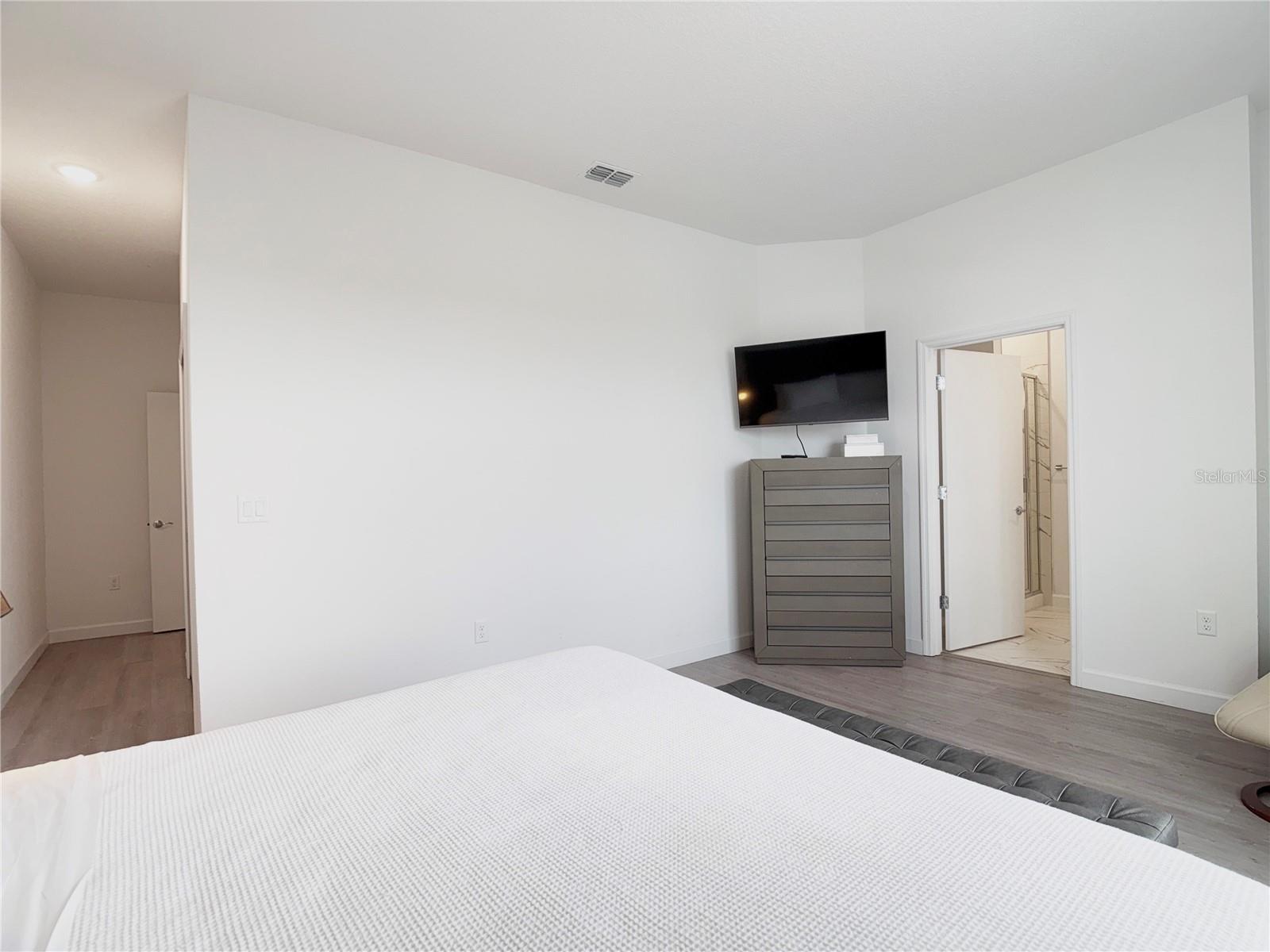 Image 21 of 37 For 332 Famagusta Drive