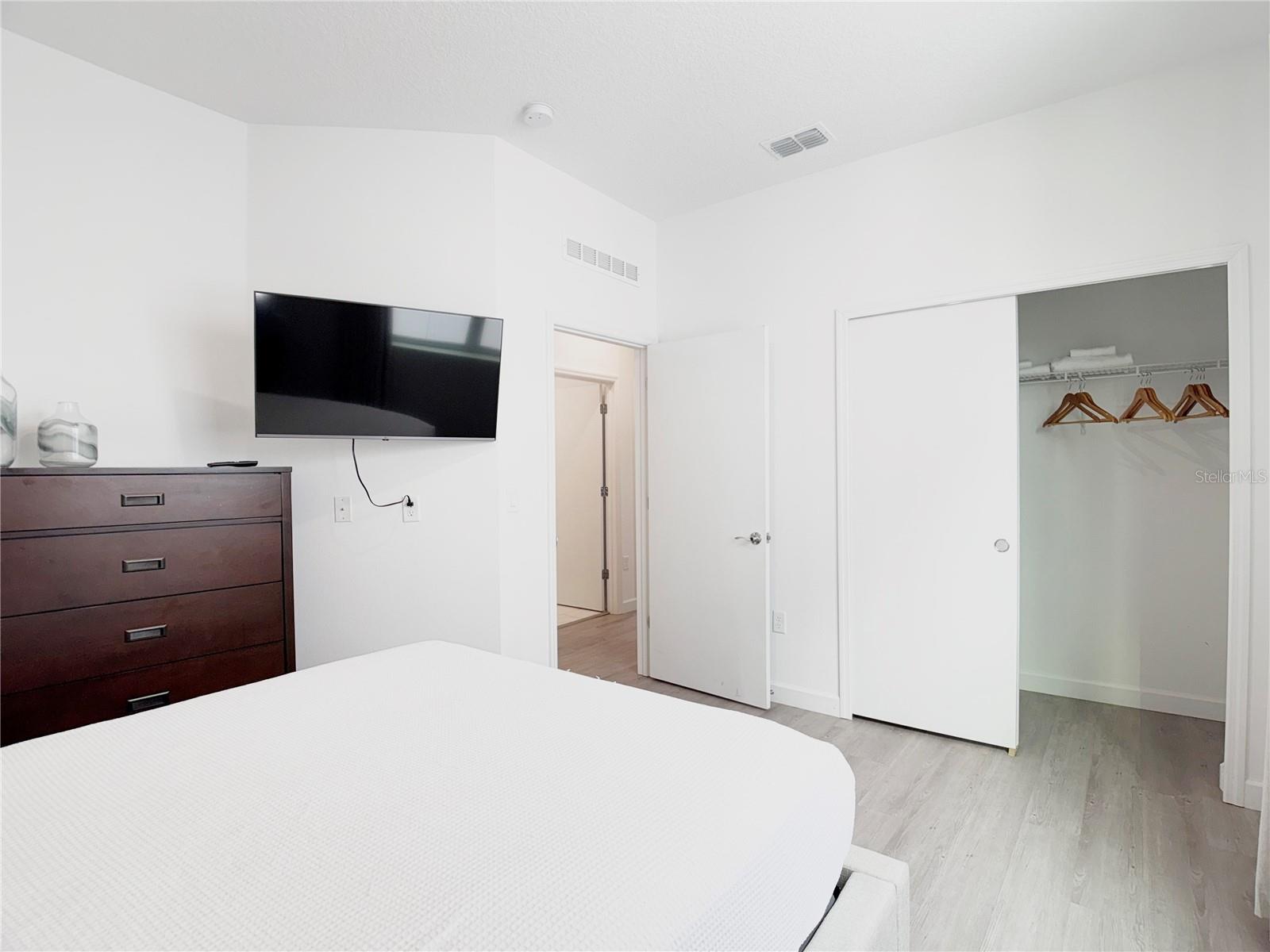 Image 24 of 37 For 332 Famagusta Drive