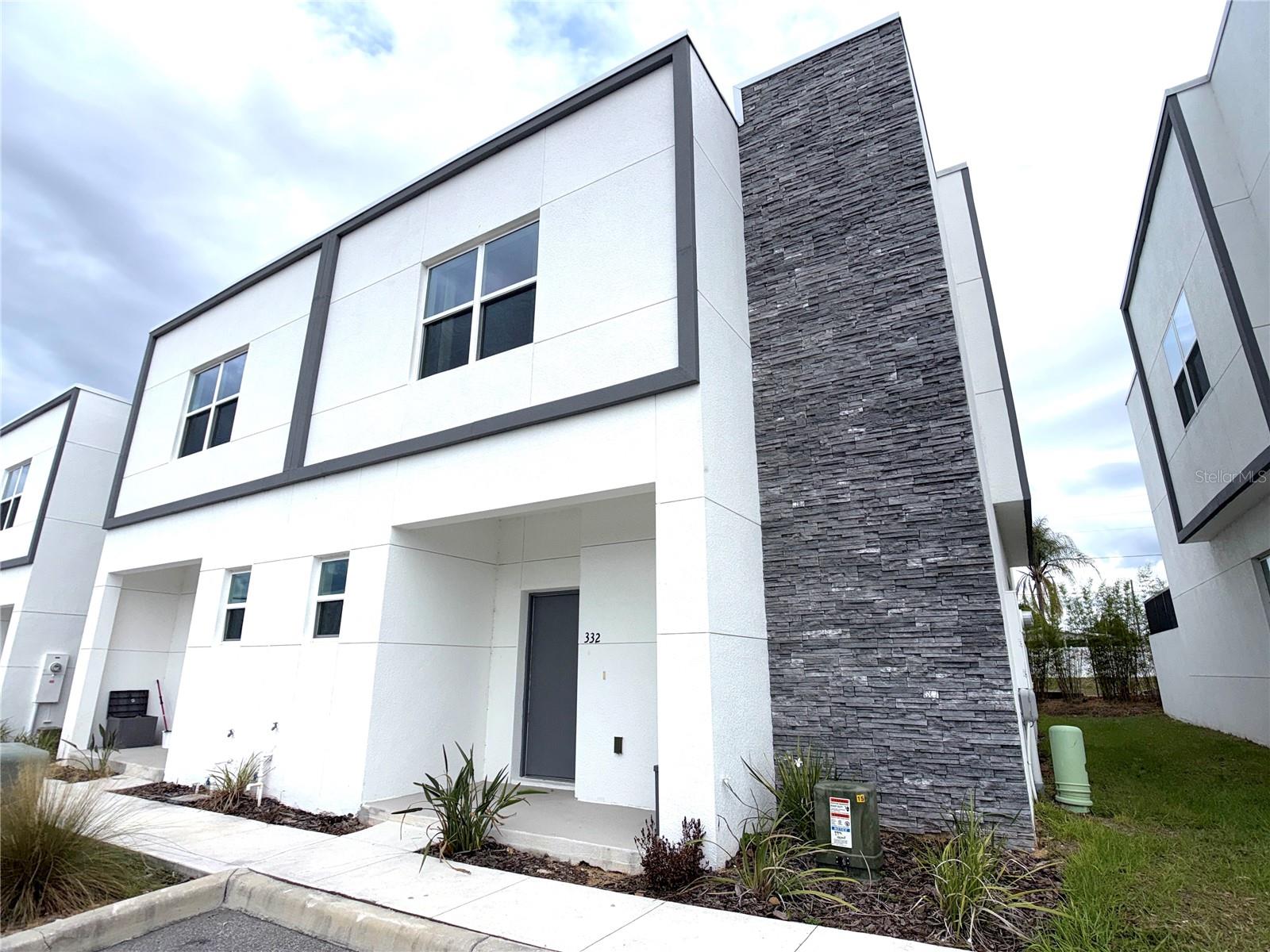 Image 34 of 37 For 332 Famagusta Drive