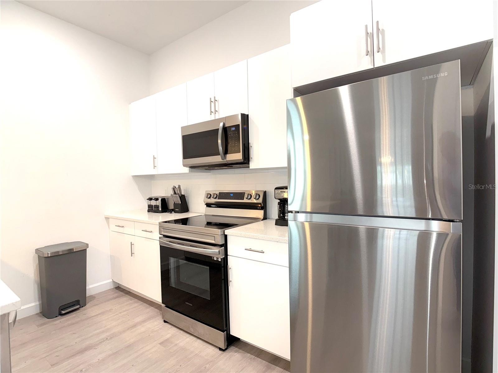 Image 6 of 37 For 332 Famagusta Drive