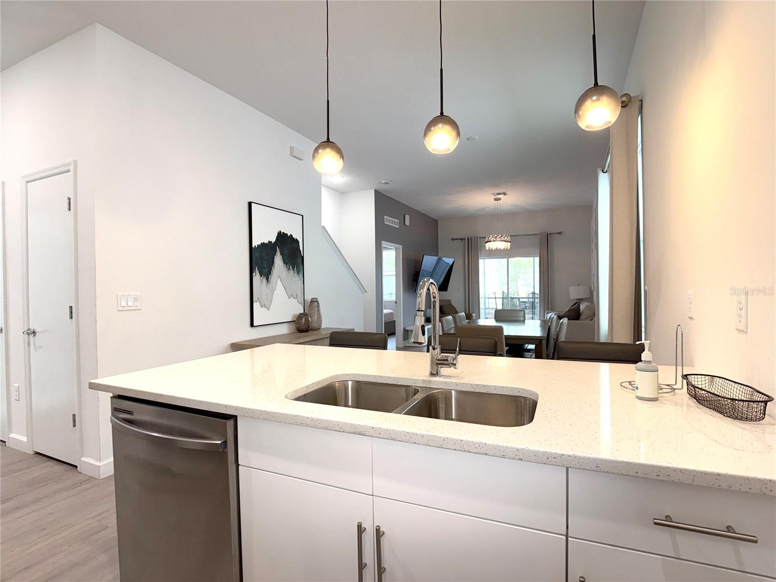 Image 7 of 37 For 332 Famagusta Drive