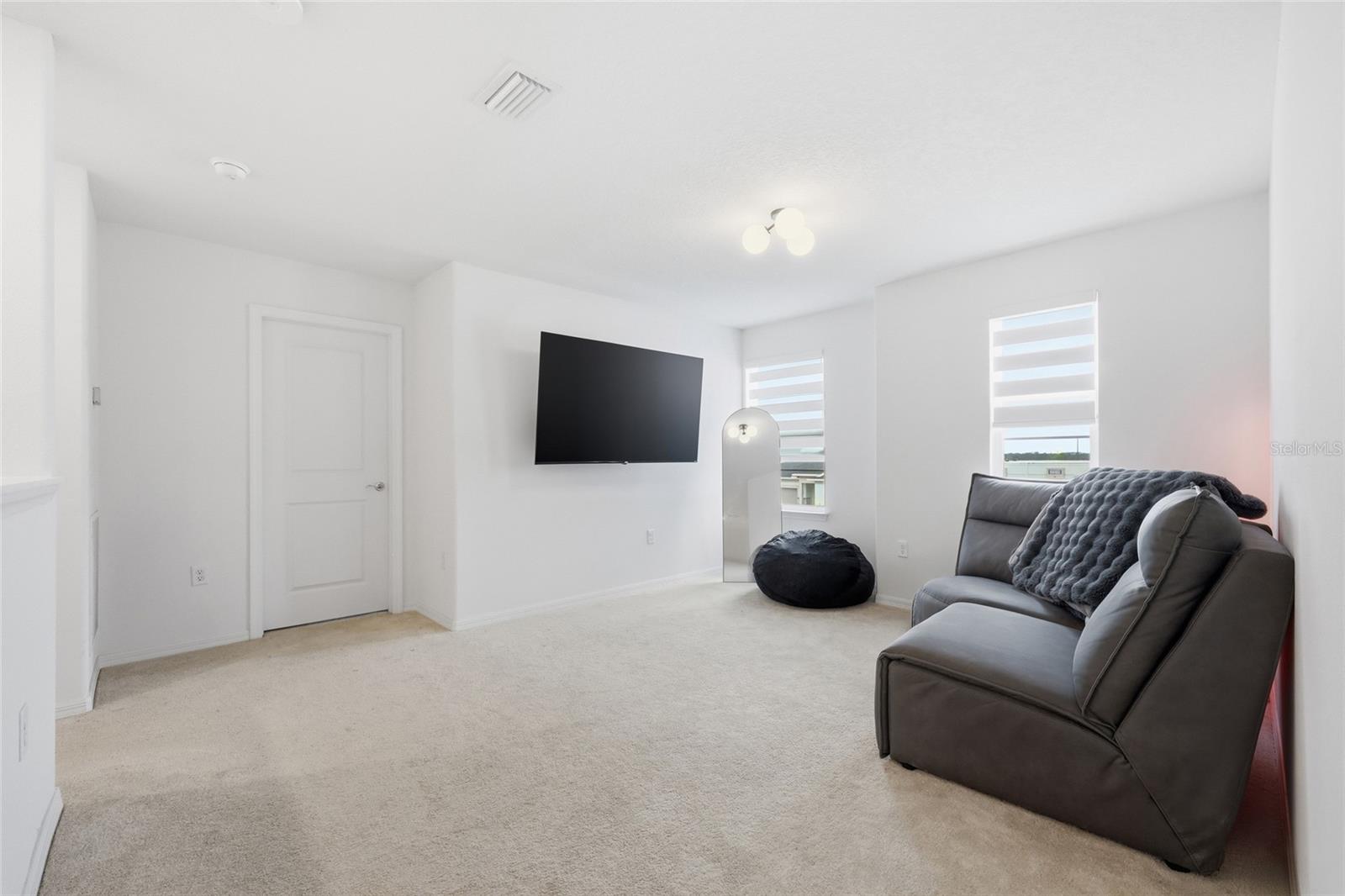 Listing photo id 29 for 6711 Willow View Avenue