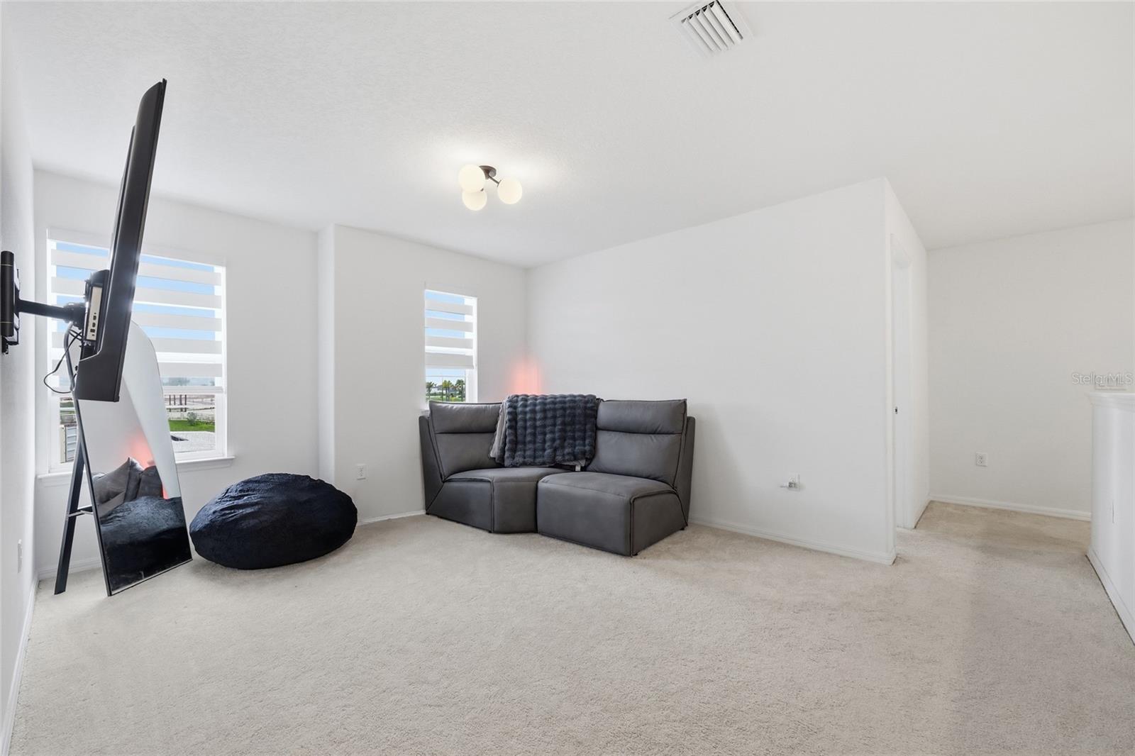 Listing photo id 30 for 6711 Willow View Avenue