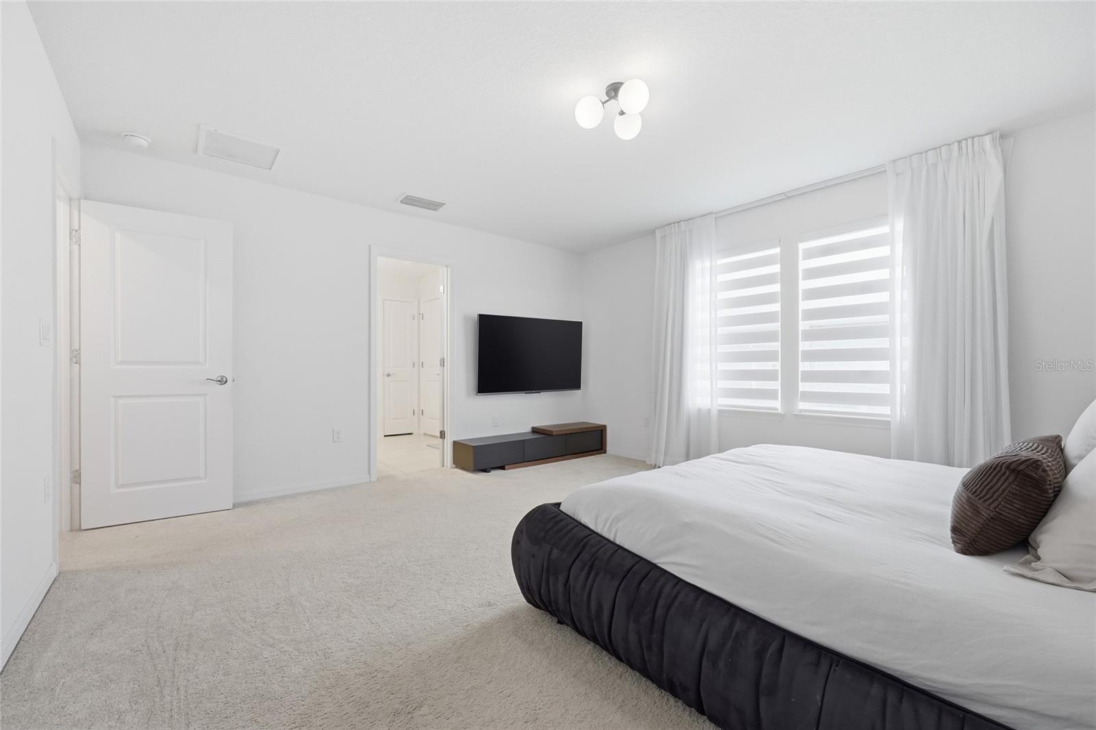 Listing photo id 34 for 6711 Willow View Avenue