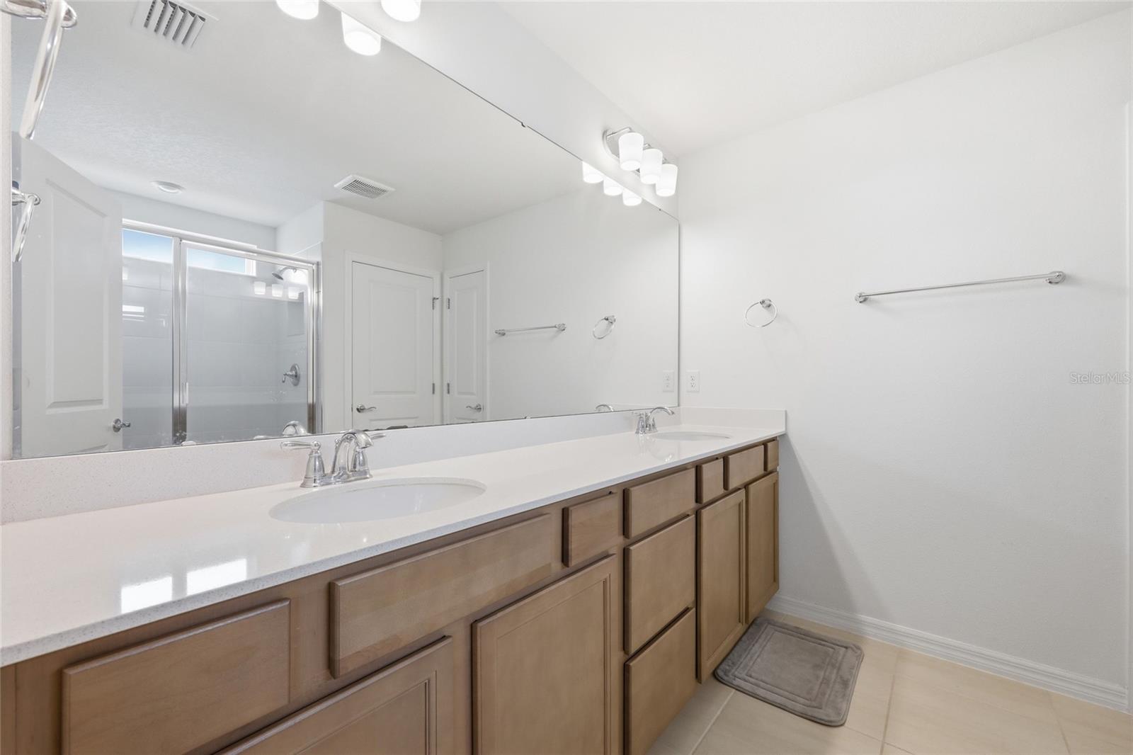 Listing photo id 35 for 6711 Willow View Avenue