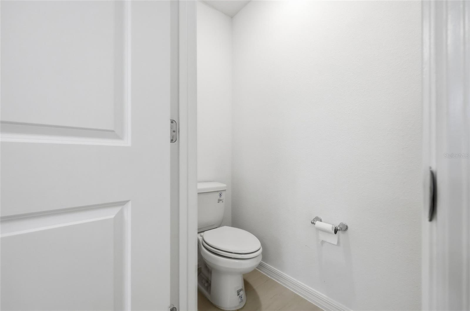 Listing photo id 37 for 6711 Willow View Avenue