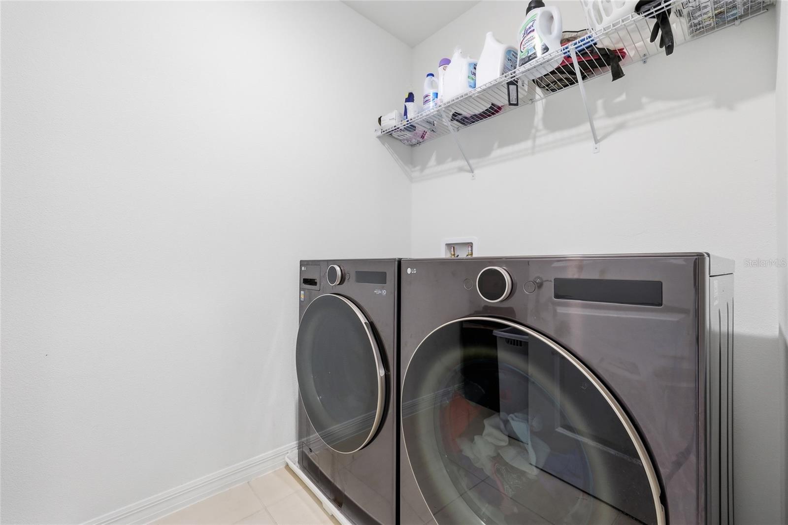 Listing photo id 44 for 6711 Willow View Avenue