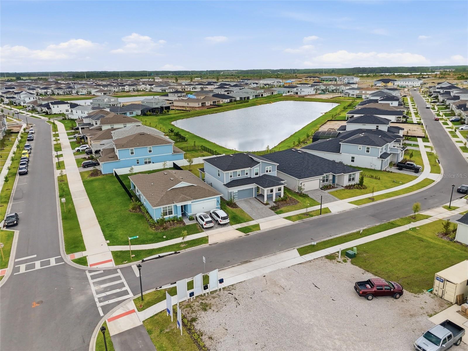 Listing photo id 4 for 6711 Willow View Avenue