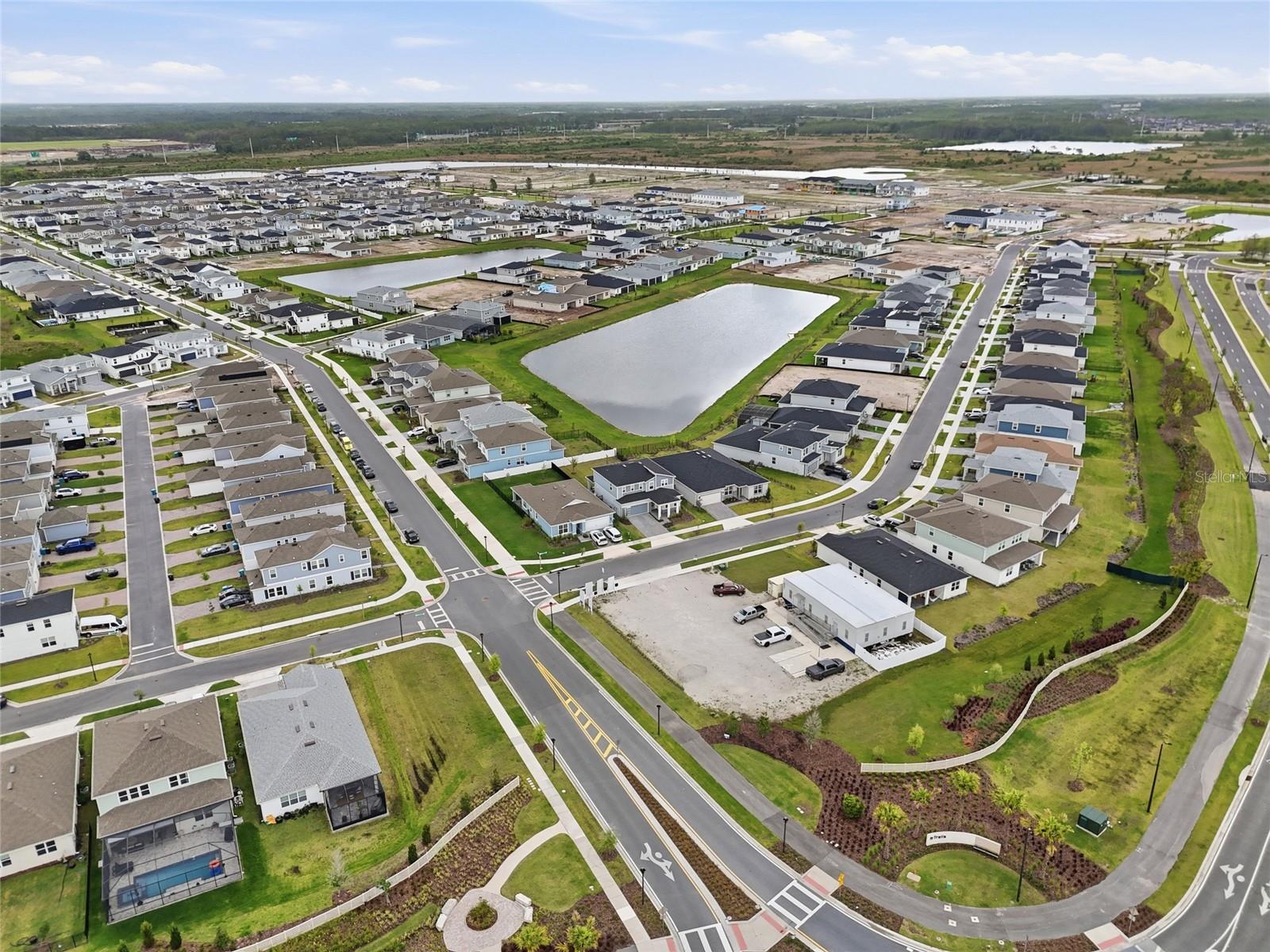 Listing photo id 5 for 6711 Willow View Avenue