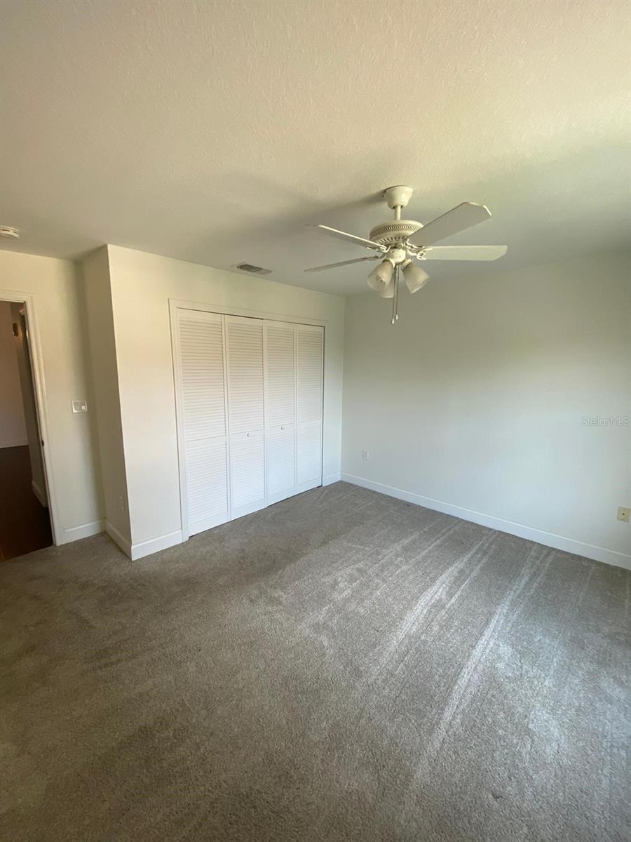 Image 10 of 13 For 5475 Vineland Road 8311