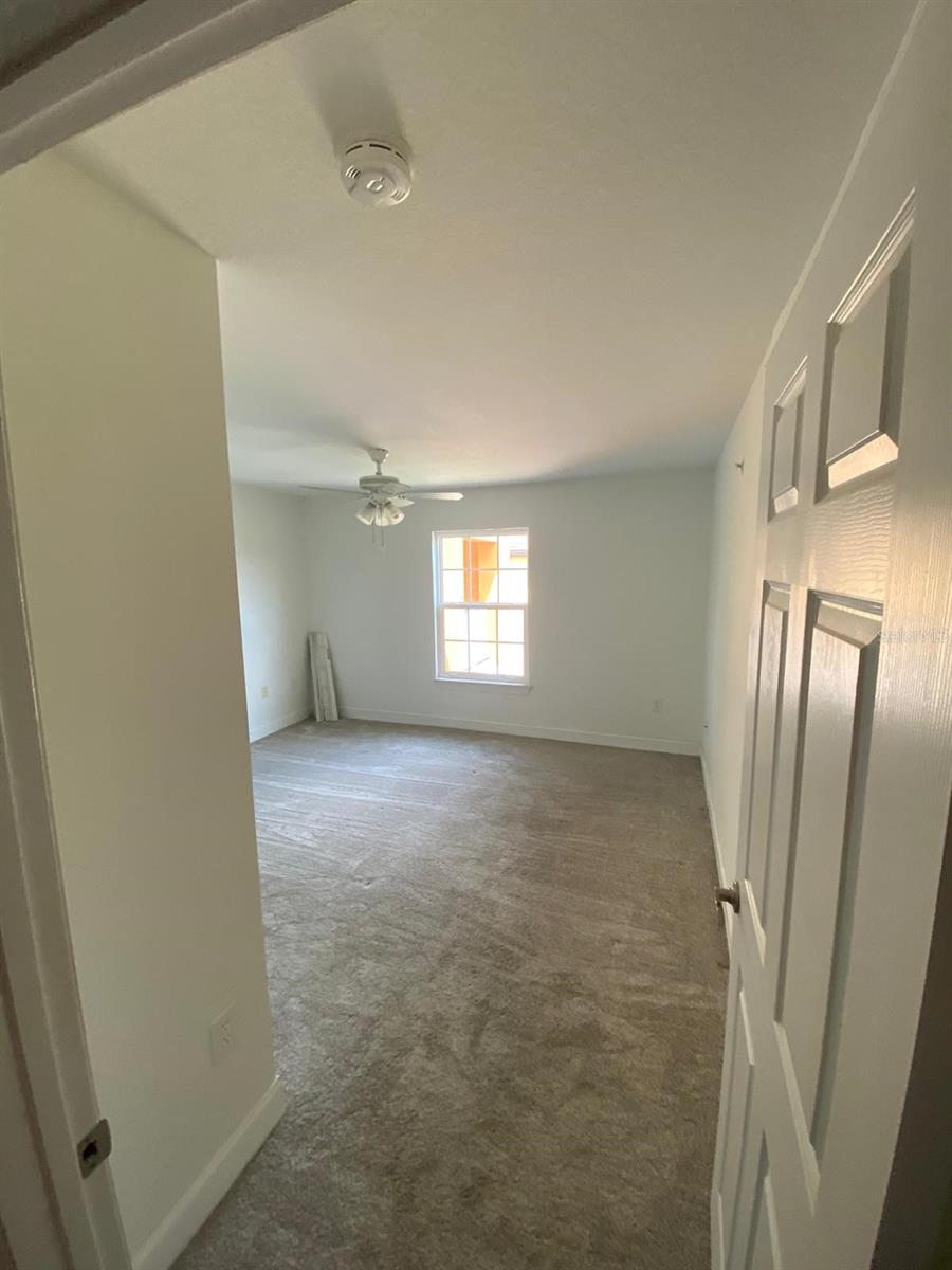 Image 8 of 13 For 5475 Vineland Road 8311