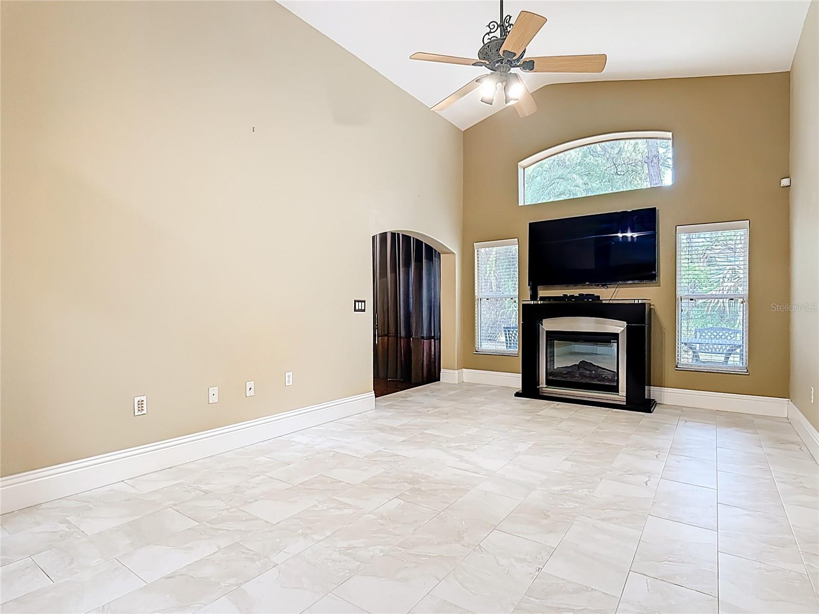 Image 19 of 49 For 2514 Caithness Way