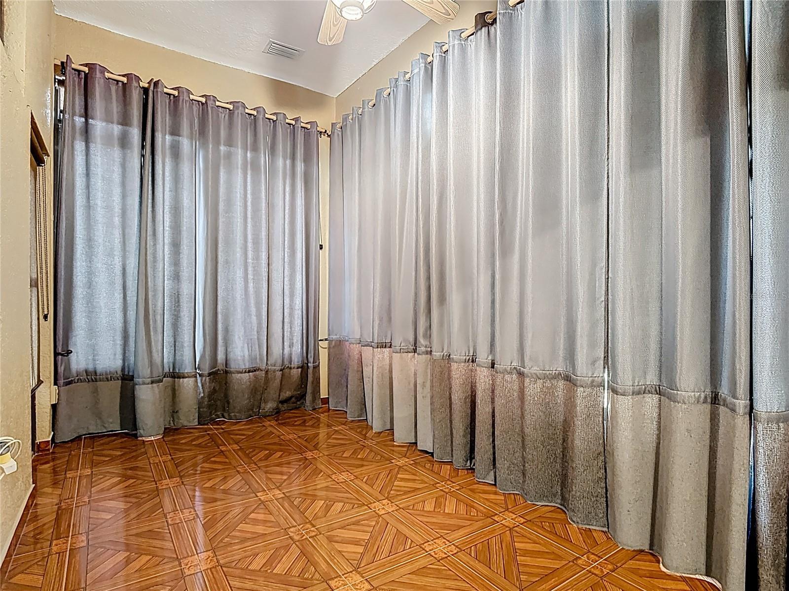 Image 33 of 49 For 2514 Caithness Way