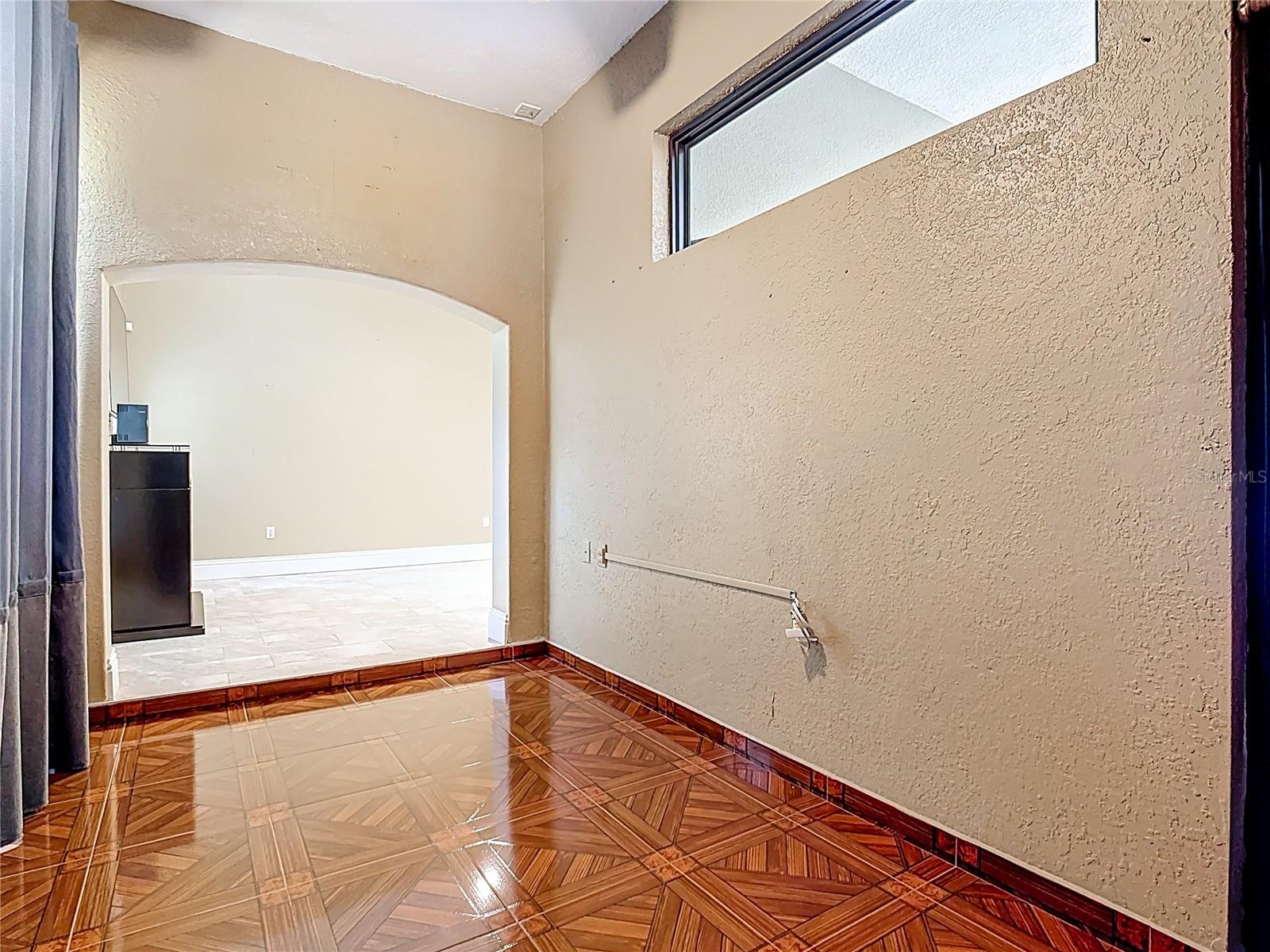 Image 35 of 49 For 2514 Caithness Way