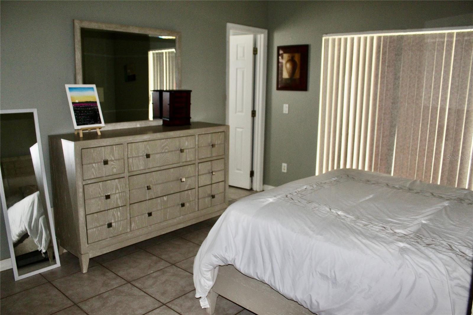 Listing photo id 9 for 10115 Vista Cove Lane