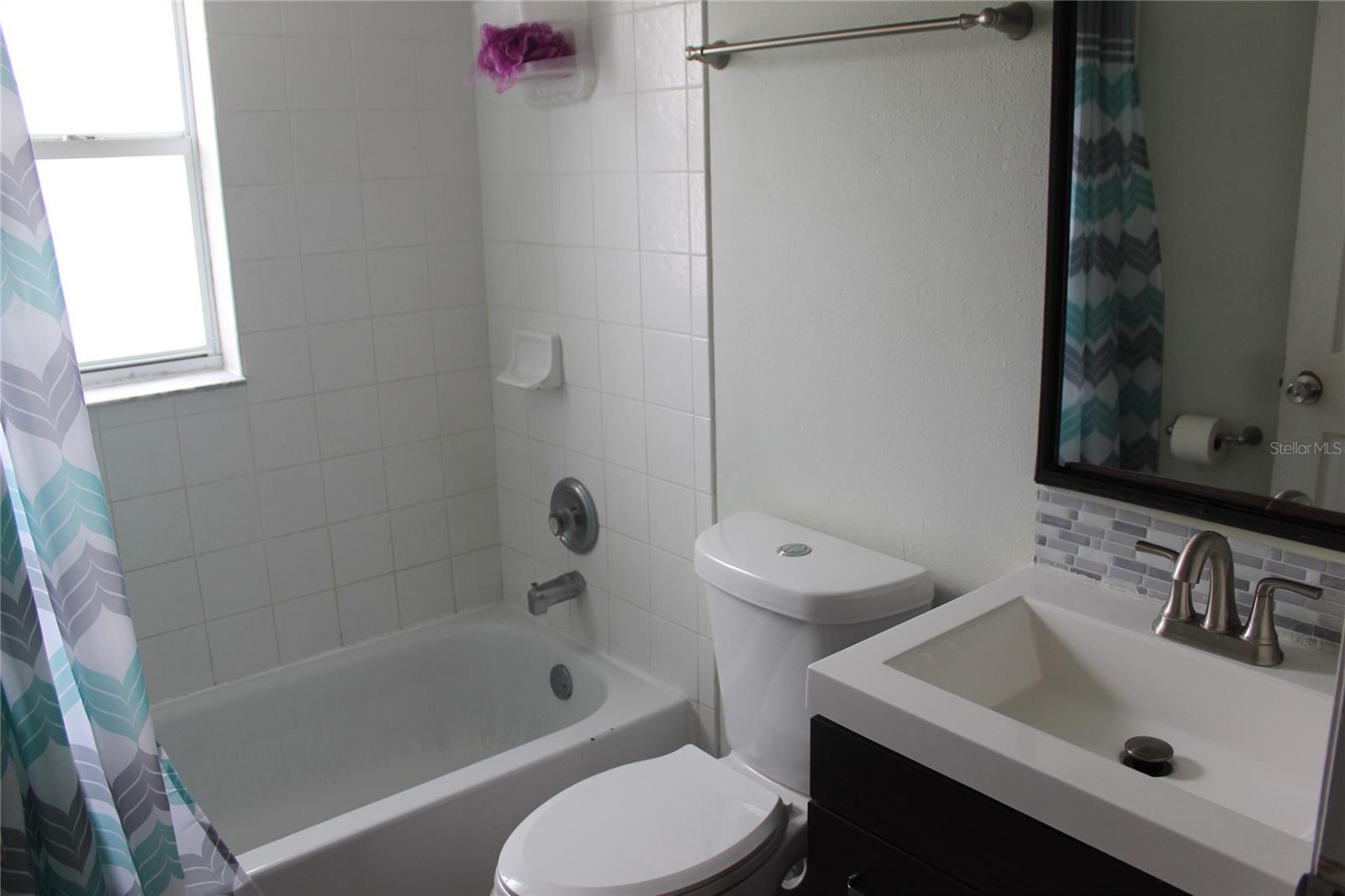 Listing photo id 13 for 10115 Vista Cove Lane