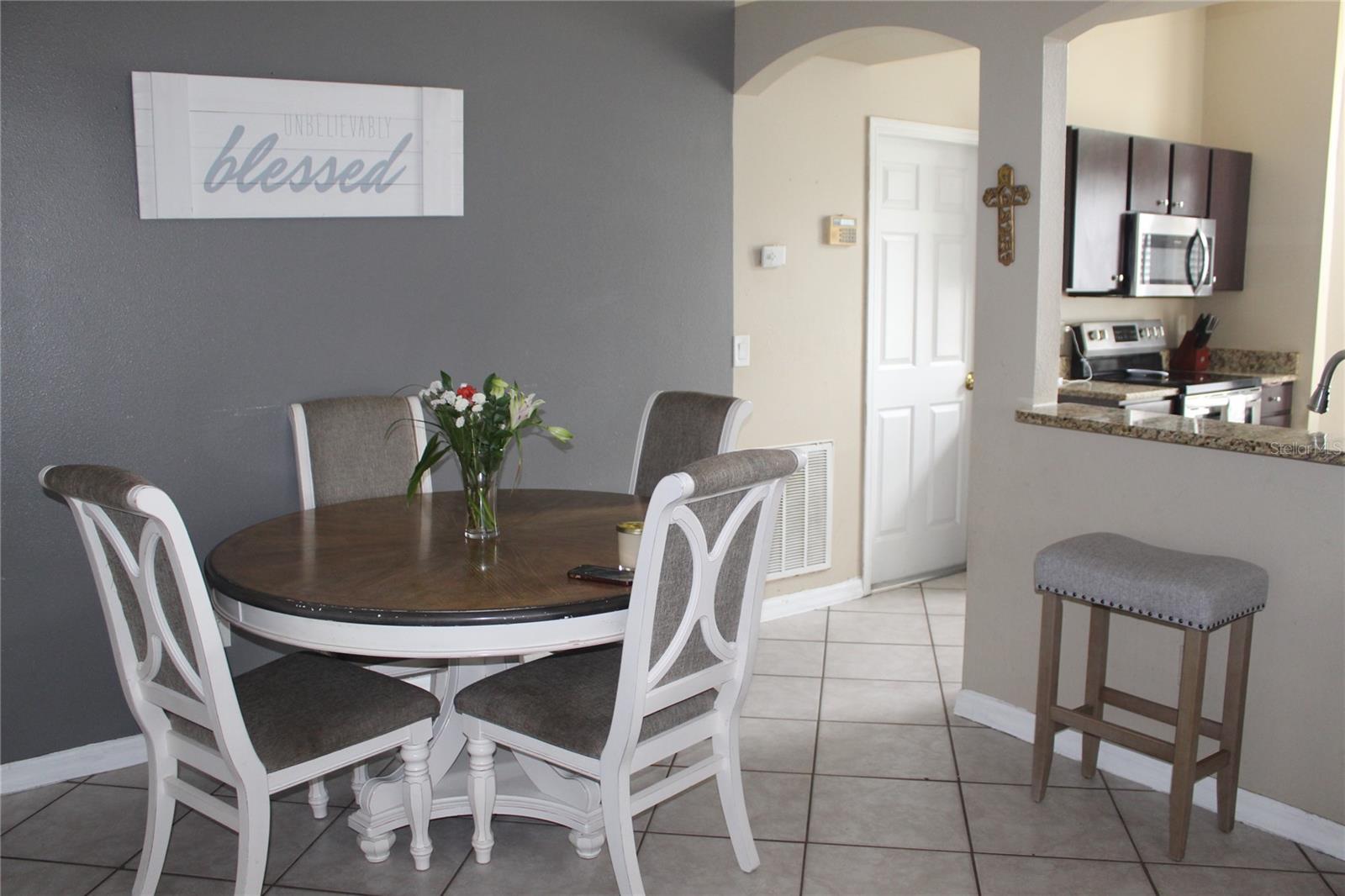 Listing photo id 4 for 10115 Vista Cove Lane