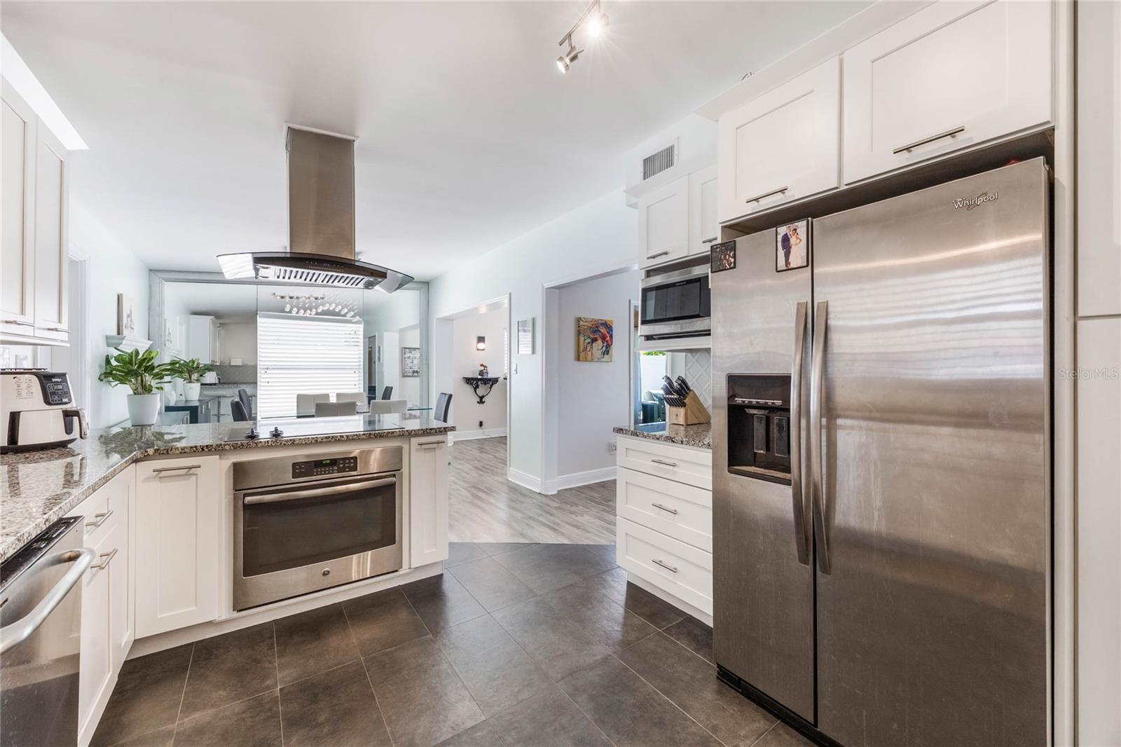 Image 17 of 35 For 4610 Elaine Place