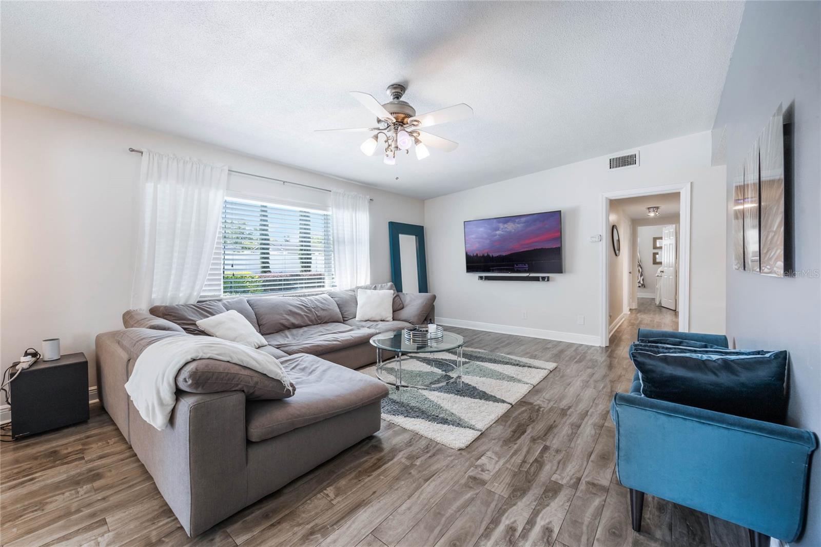 Image 9 of 35 For 4610 Elaine Place